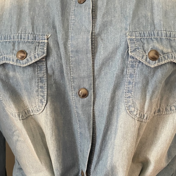 Tasha Polizzi Denim Snap Up Shirt with Rust /Navy Accents size XL - Picture 3 of 7